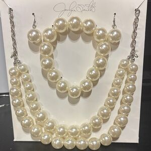 Jaclyn Smith Elegant Faux Pearl Jewelry Set